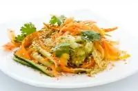 Салат из сельдерея с морковью