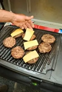 Гамбургеры с сыром