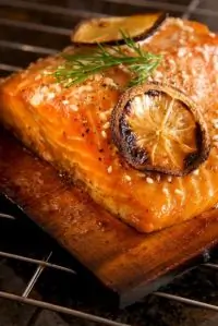 Филе лосося, маринованное в арбузном соке