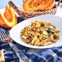 Лапша с тыквой и грибами