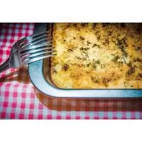 Гратен из цветной капусты и брокколи под соусом из сыра с плесенью