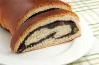 Маковый рулет с медом