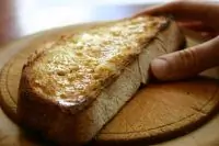 Тосты с розмарином и ароматом говядины