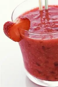 Красный коктейль на Хэллоуин