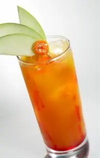 Коктейль с ромом на Хэллоуин