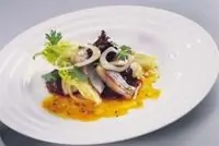 Салат из сельди и свеклы с апельсиновой заправкой