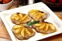 Свинина с яблоками и сидром