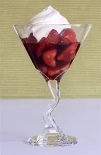 Клубника с бальзамическим уксусом и маскарпоне