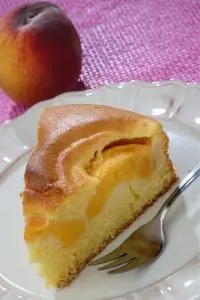 Карамельно-персиковый пирог