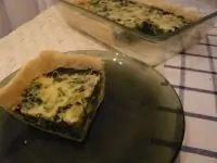 Киш со шпинатом и кабачками
