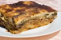 Мусака с баклажанами и говядиной