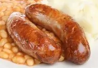 Сосиски с картофельным пюре и винным соусом