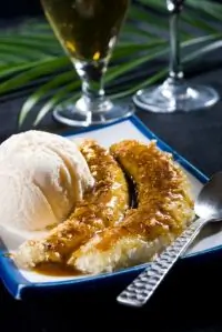 Бананы с ромовым силабабом