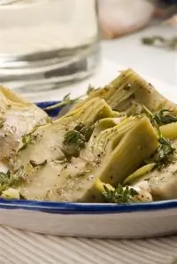 Артишоки в пряном винегрете