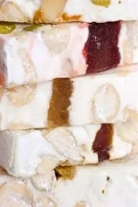 Нуга с миндалем и вишней