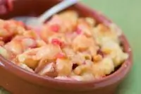 Пудинг с ревенем и клубникой