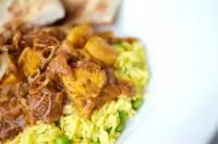 Маринованная курица с арахисом, лимонной травой, соевым соусом и кориандром