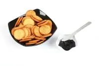 Сахарные крекеры с имбирными цукатами