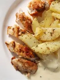 Жаркое из кролика с красным вином