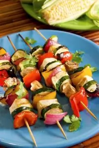 Жареные овощные шашлычки с грибами и соусом якитори