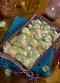 Брюссельская капуста на пару с соусом