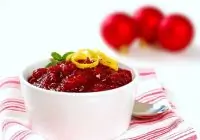 Клюквенно-мандариновый соус с имбирем и изюмом