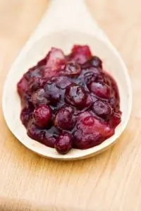 Рождественский клюквенный соус с бурбоном