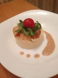 Гребешки на планше из картофеля с трюфельным маслом