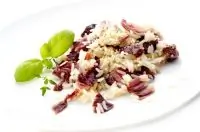 Красное ризотто с мангольдом