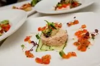 Салат из креветок и крабовых палочек