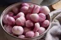 Сладкий лук на гриле