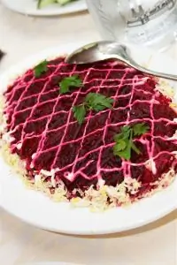 Сельдь под шубой с орехами