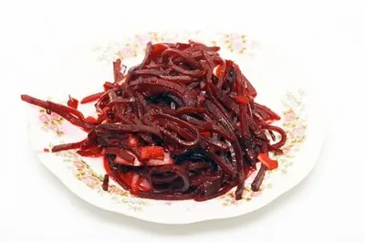 Свекла с хреном и красным луком