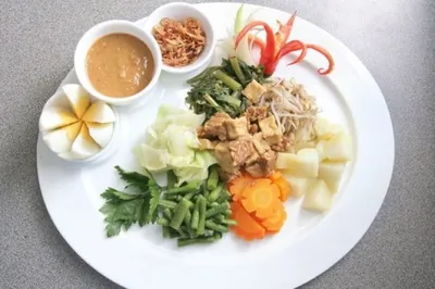 Индонезийский салат (Gado gado)