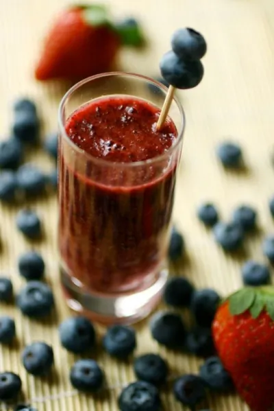 Кулис из черники с белым вином