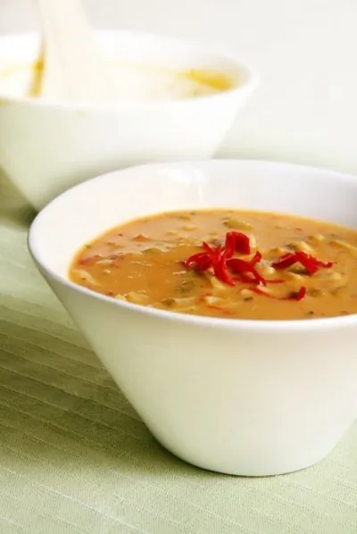 Рисовый суп с имбирем и орехами