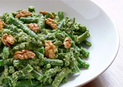 Пхали из зеленой фасоли с орехами