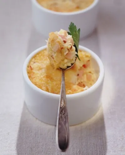 Картофельная запеканка-суфле с грибами и луком