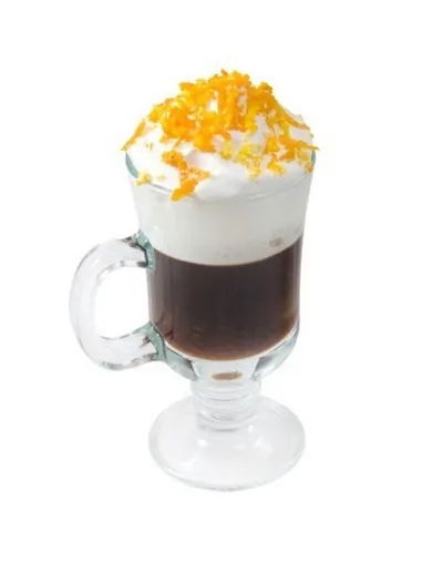 Кофе с ликером «Гранд Марнье» и апельсиновыми сливками