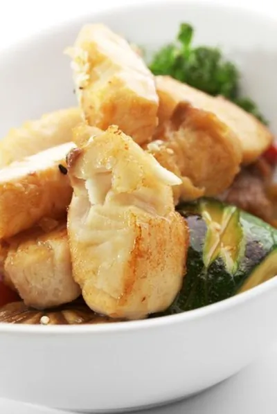 Салат из ставриды с кабачками и помидорами