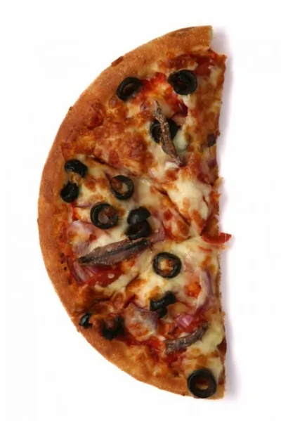 Пицца с томатами, анчоусами и душицей