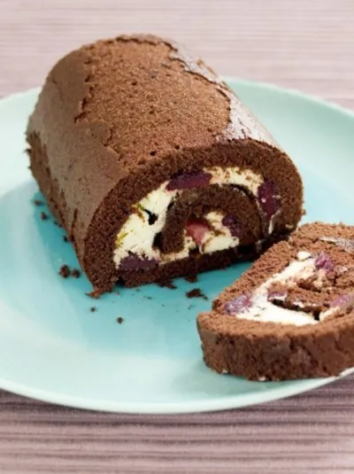 Рулет с вишней по немецки