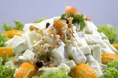 Салат оливье с ветчиной и ананасом