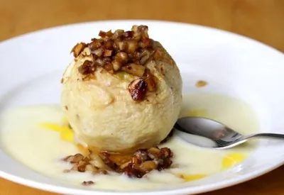 Яблоки с ванильным соусом