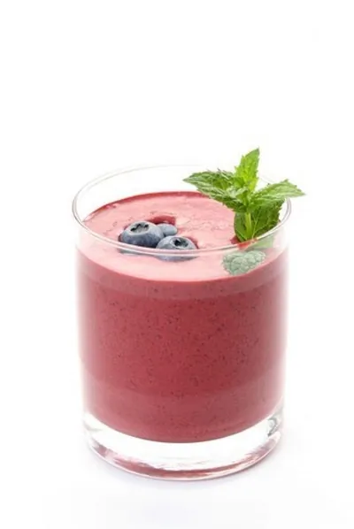 Коктейль с черникой