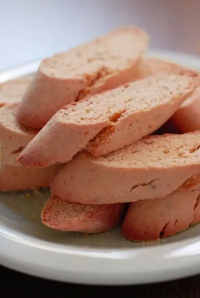 Розовое бискотти