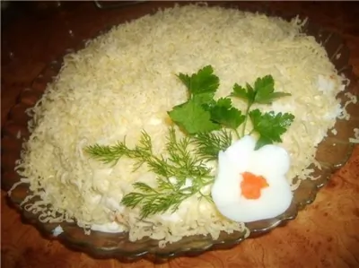 Грибной салат с курицей и красной фасолью