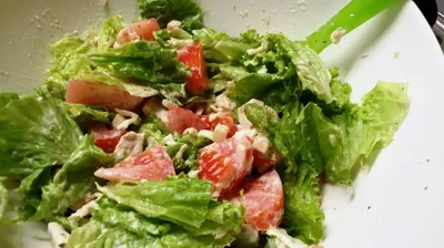 Салат «Цезарь» с курицей и адыгейским сыром