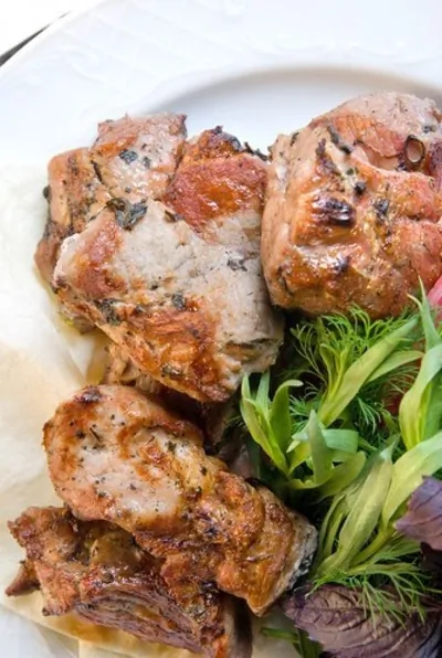 Говяжьи шашлыки в песто из кинзы