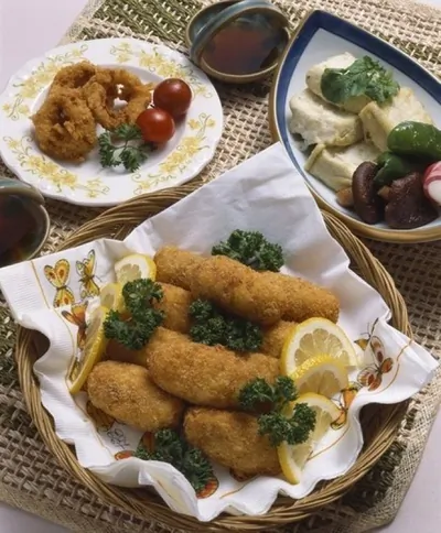 Шашлыки из кальмаров в корочке из пармезана